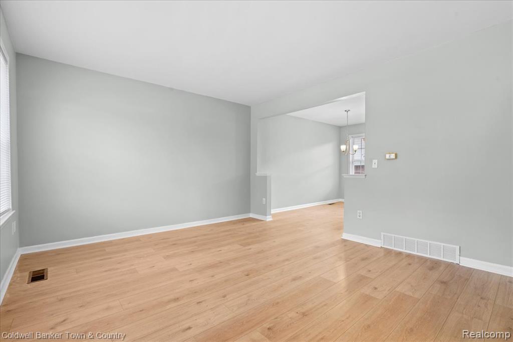 6232 Beechfield Drive, Lansing, MI 48911 — Photo 4