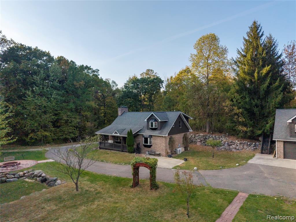 2631 Lakeville Road, Oxford, MI 48370 — front exterior