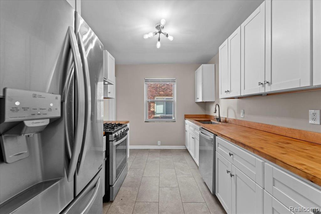 5261 HARVARD Road, Detroit, MI 48224 — Photo 8