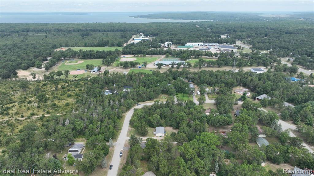 7215 TUSCARORA Circle, Indian River, MI 49749 — Photo 16