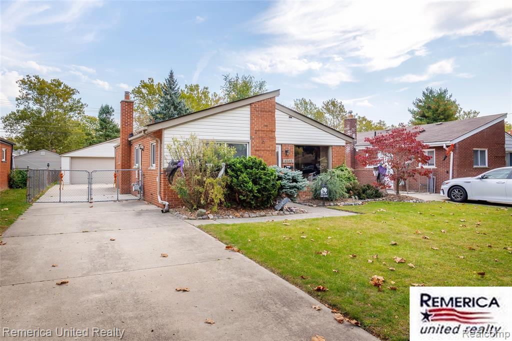4665 Lincoln Boulevard, Dearborn Heights, MI 48125 — front exterior