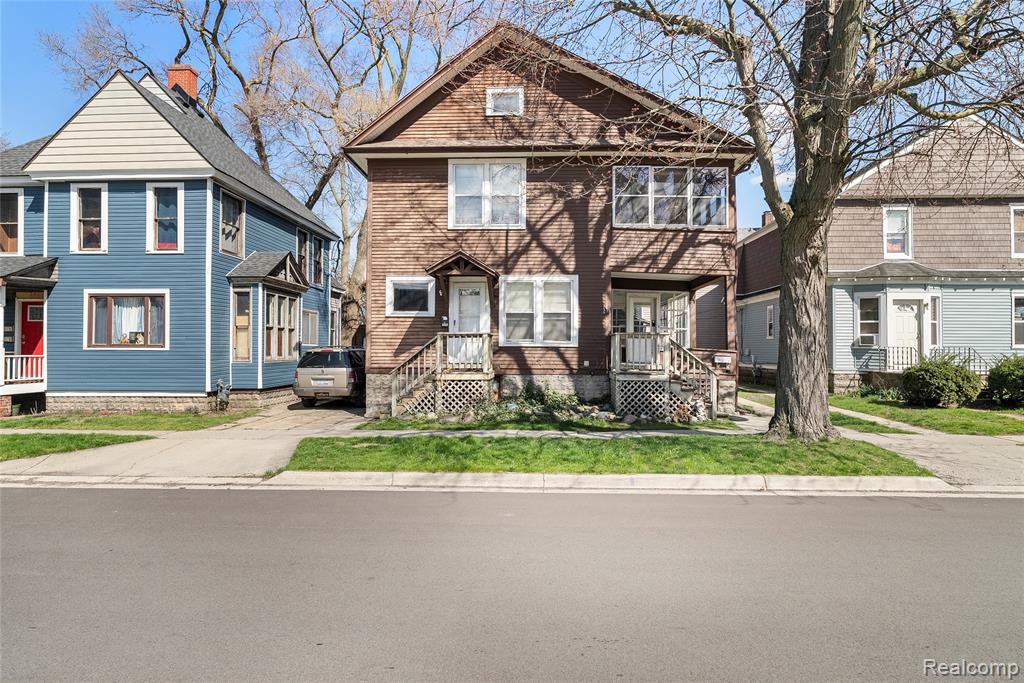 1024 8th Street, Port Huron, MI 48060
