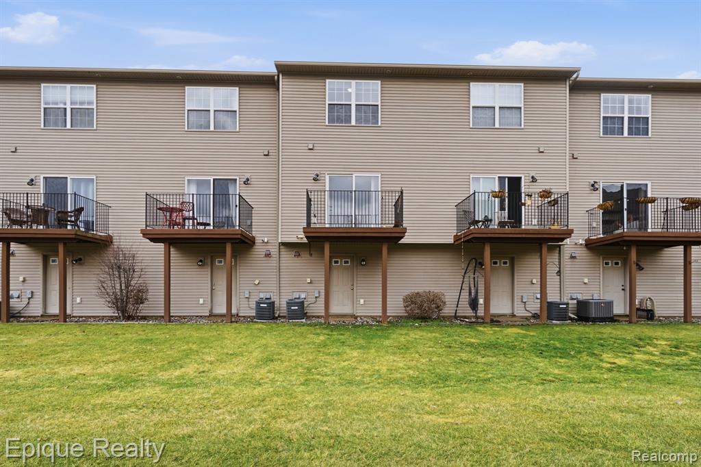 2206 Knotty Pine Trail, Howell, MI 48855 — Photo 24