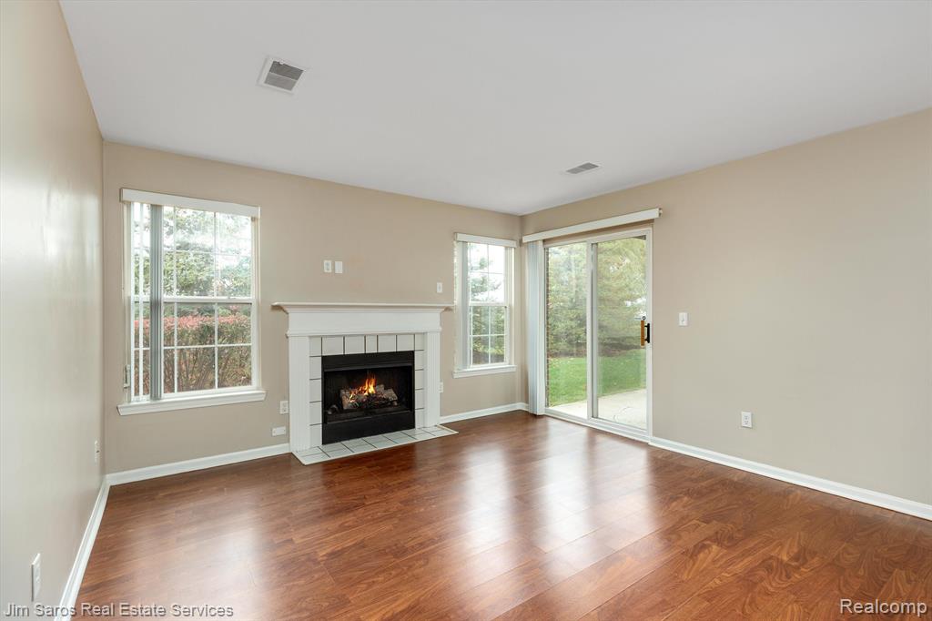 43115 WOODBRIDGE Drive, Clinton Twp, MI 48038 — Photo 3