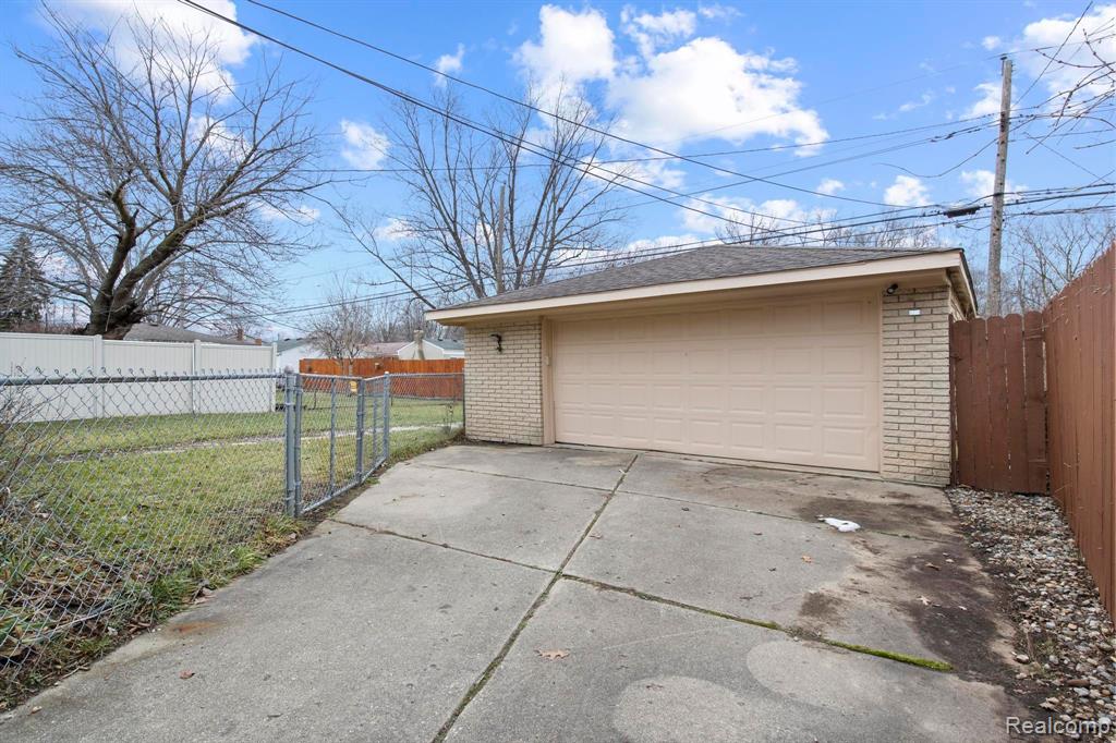 8426 Forrest Drive, Canton, MI 48187 — Photo 36