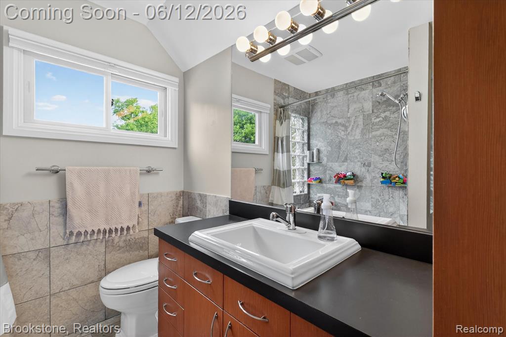8926 Lincoln Drive, Huntington Woods, MI — Photo 40