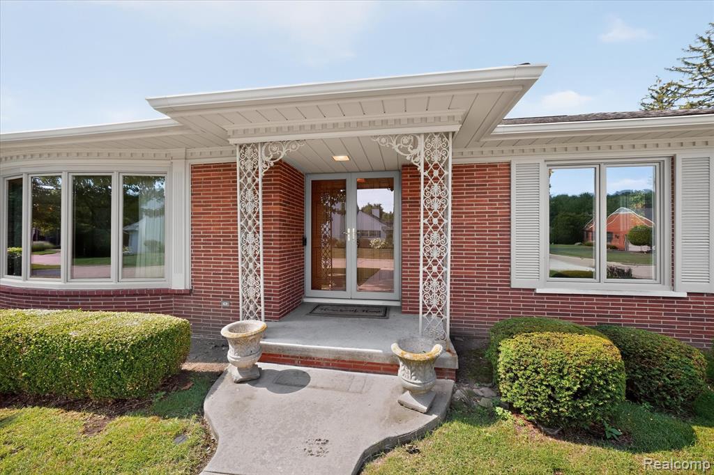 3 Shorecrest Circle, Grosse Pointe, MI 48236 — Photo 5