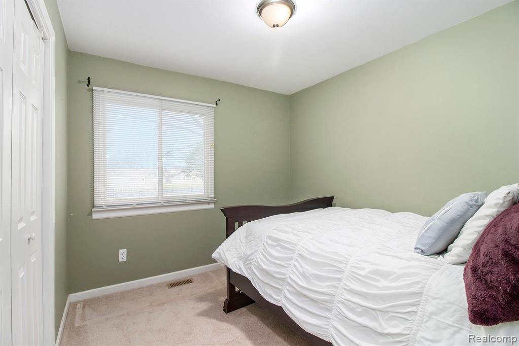 1378 Hampshire Drive, Canton, MI 48188 — Photo 16