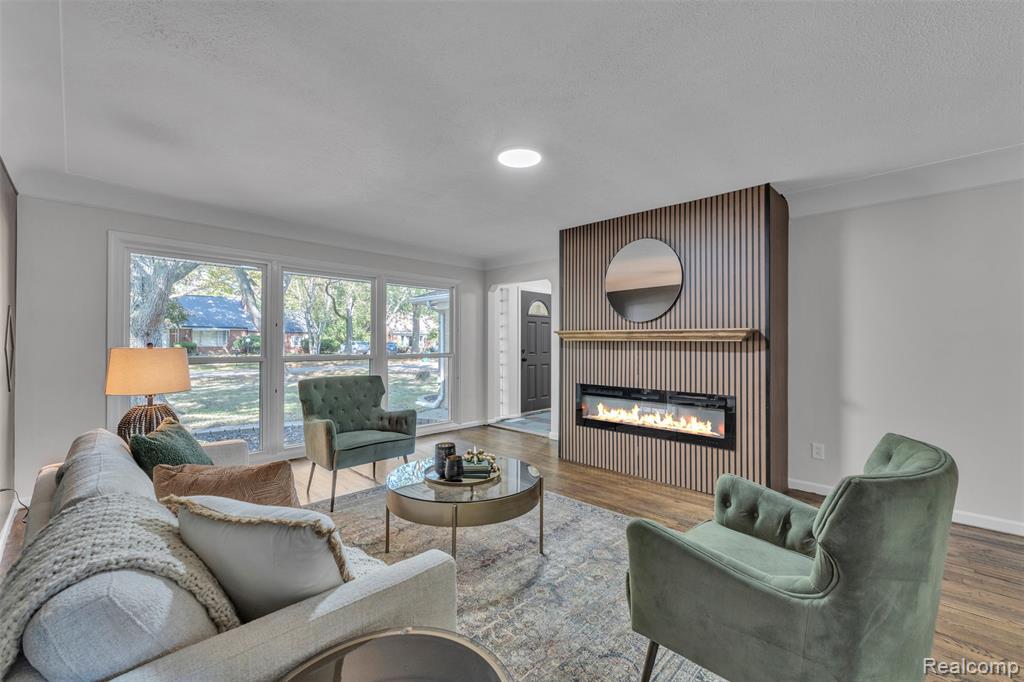 18755 Cambridge Boulevard, Lathrup Village, MI 48076 — Photo 5