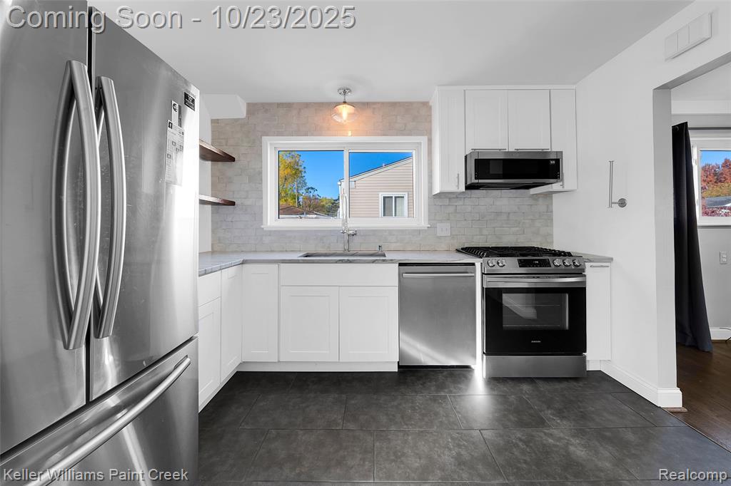 4638 Berwyn Drive, Warren, MI 48092 — Photo 16