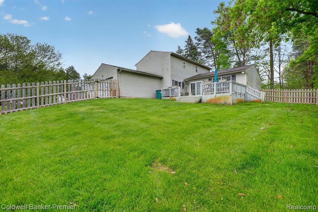 425 Arbor Pine Drive, Ortonville, MI 48462 — Photo 41