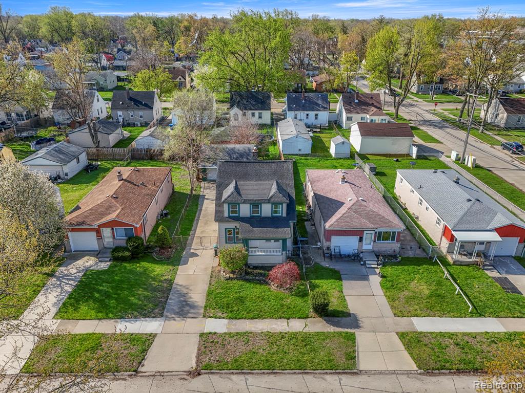 26045 Eton Avenue, Dearborn Heights, MI 48125 — Photo 4