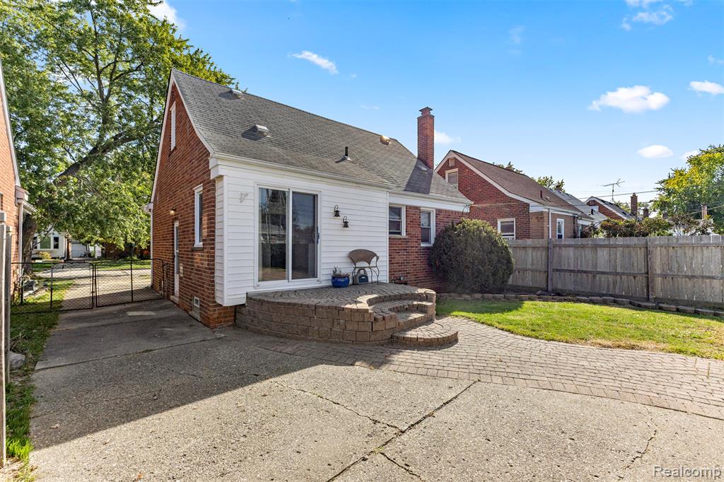 9892 Hubert Avenue, Allen Park, MI 48101 — Photo 29