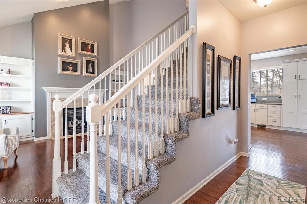 5946 OAK BEND Court, Howell, MI 48843 — Photo 3