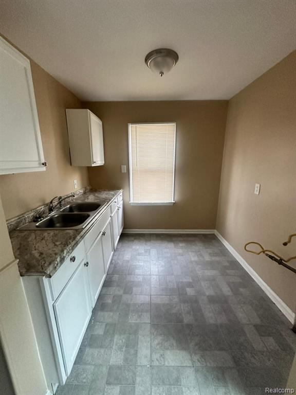 6166 UNIVERSITY, Detroit, MI 48224 — Photo 3