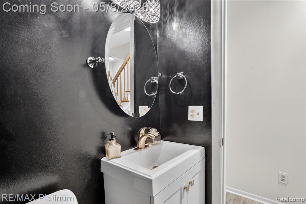 1254 Heathercrest Drive, Flint, MI 48532 — Photo 37