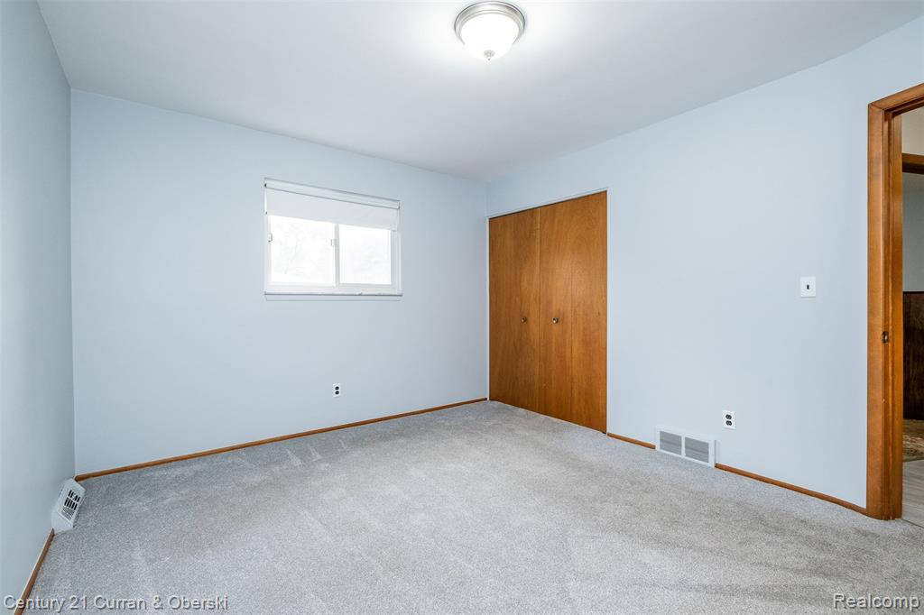 6216 Kinmore Street, Dearborn Heights, MI 48127 — Photo 16