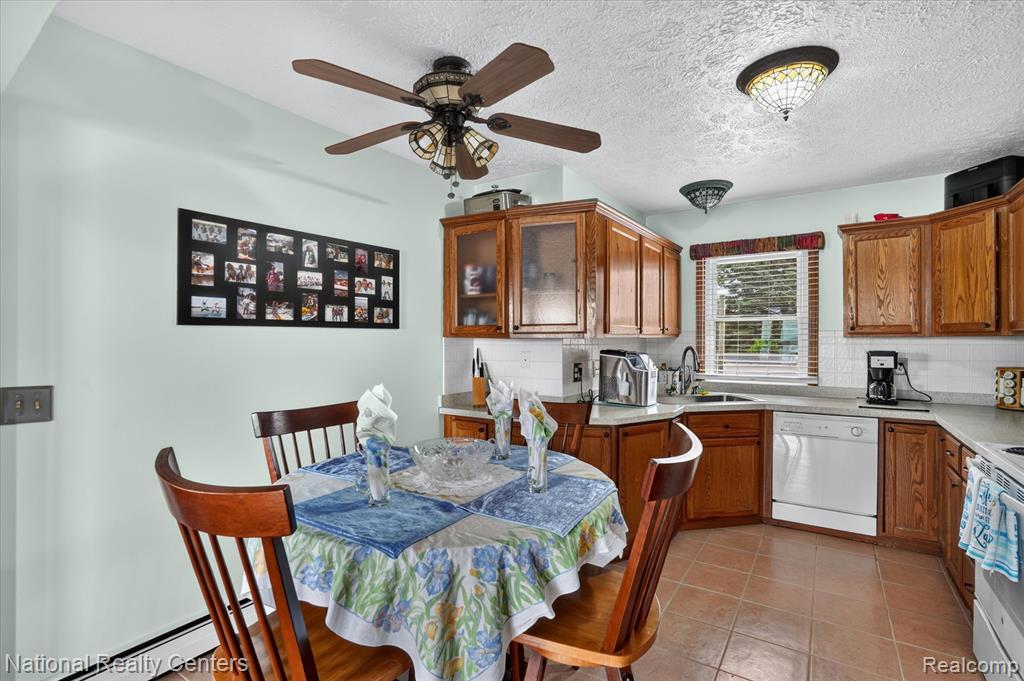 9450 Dexter Pinckney Road, Pinckney, MI 48169 — Photo 12