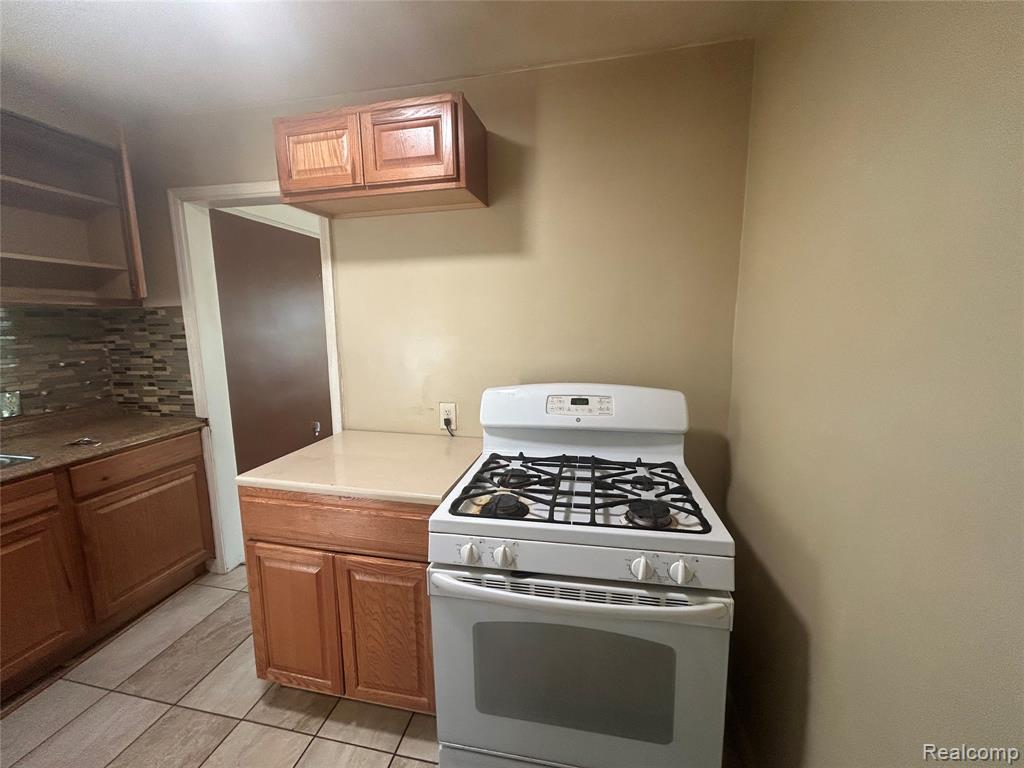 18000 Pinehurst Street, Detroit, MI 48221 — Photo 3