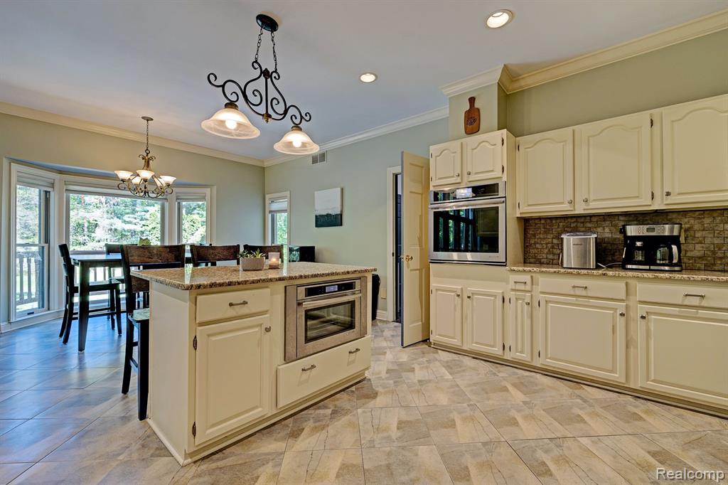 900 ROLLING PINES Drive, Ortonville, MI 48462 — Photo 22