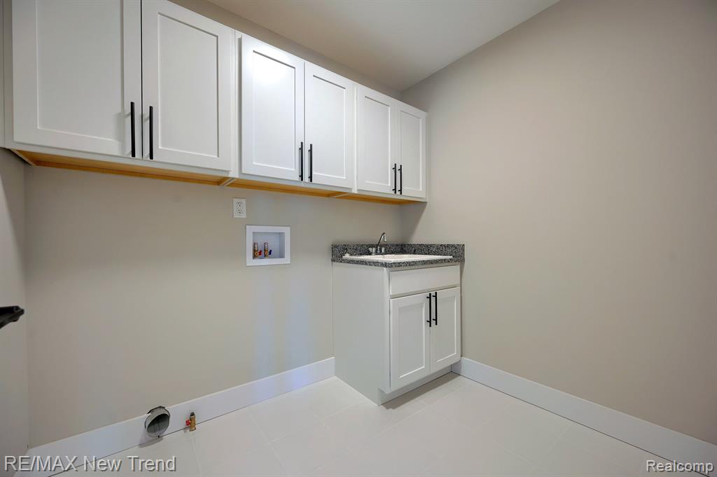 213 MOUNTAIN VIEW LANE, Milford, MI 48381 — Photo 19