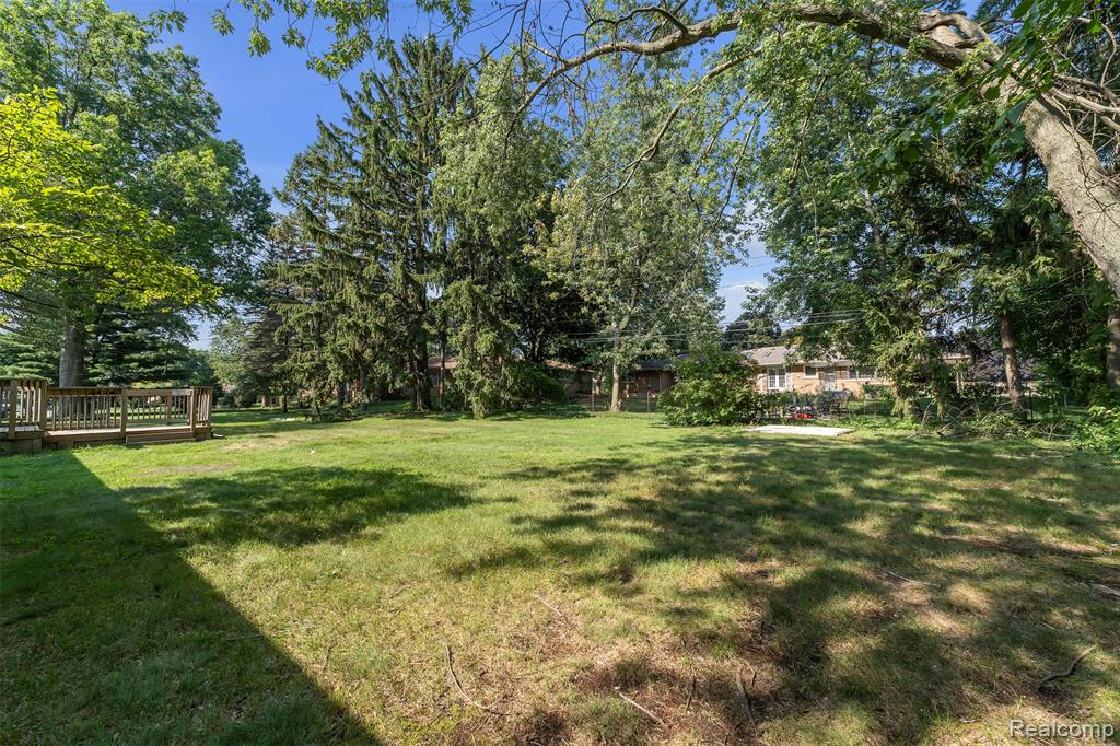 28720 Eldorado Pl, Lathrup Village, MI 48076 — Photo 61