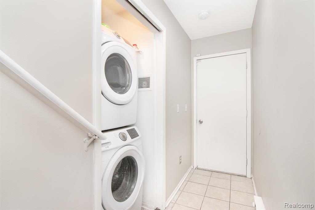 23250 POPLAR Drive, Southfield, MI 48075 — Photo 33