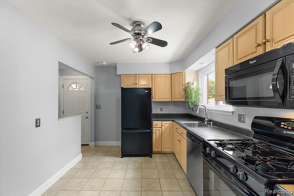 1271 Beaupre Avenue, Madison Heights, MI 48071 — Photo 15