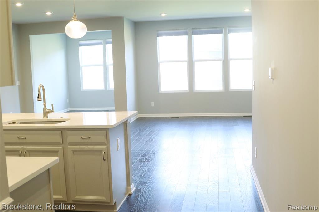 4789 Glenora Drive, Lake Orion, MI, 00000