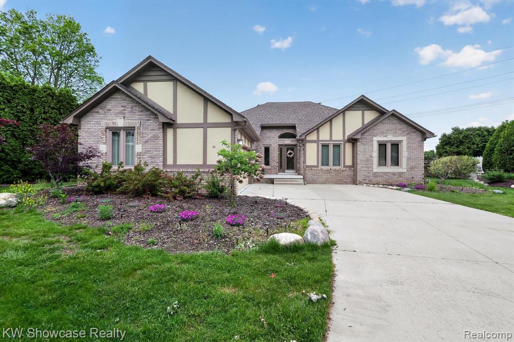 39995 Brylor Court, Clinton Twp, MI 48038 — Photo 4