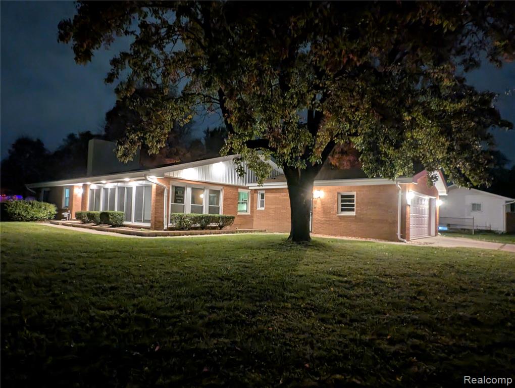 4475 Thornapple Circle, Burton, MI 48509 — Photo 28