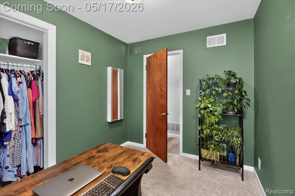7044 Felix Drive, Clarkston, MI — Photo 17