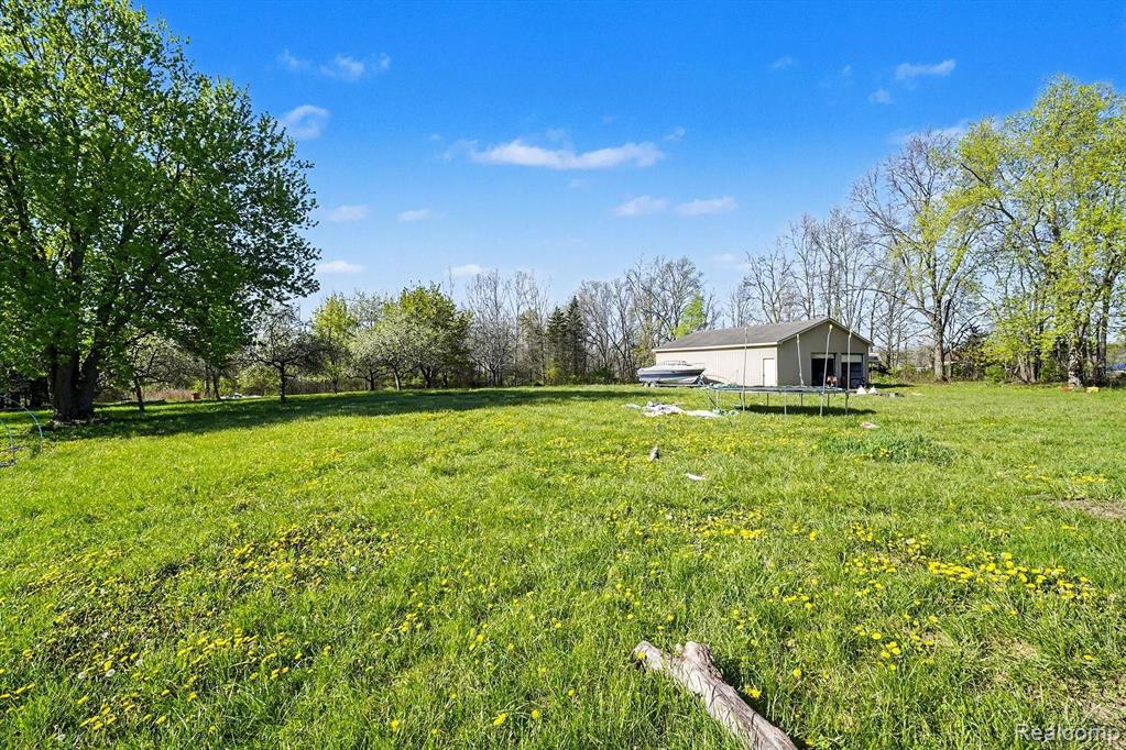 7255 Lahring Road, Gaines Vlg, MI 48436 — Photo 12