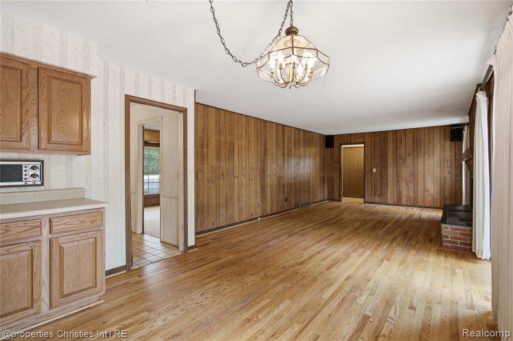 7110 Paterese Drive, Bloomfield Hills, MI 48301 — Photo 16