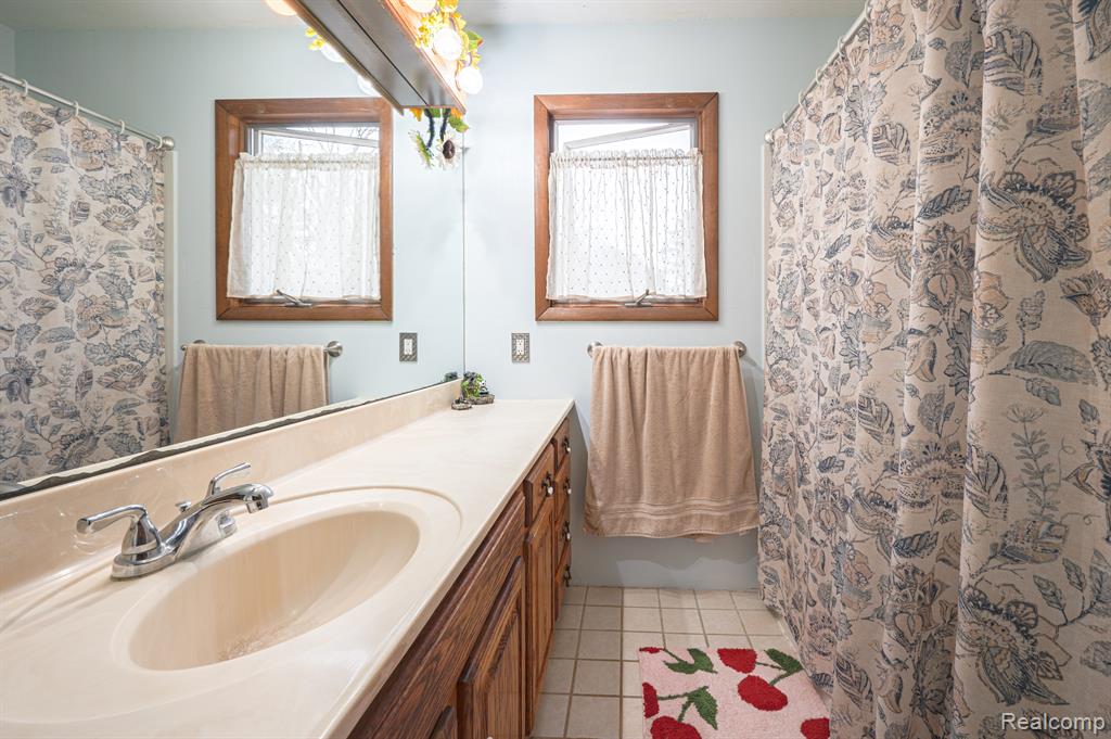 9024 PARSHALLVILLE Road, Fenton, MI 48430 — Photo 31