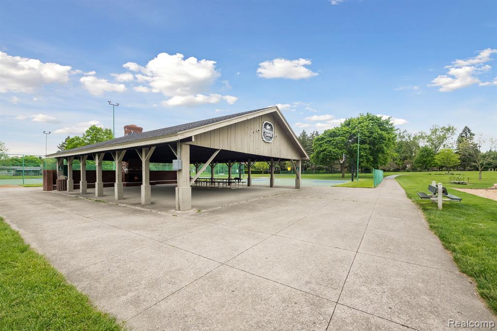 41988 BAINTREE Circle, Northville, MI 48168 — Photo 73