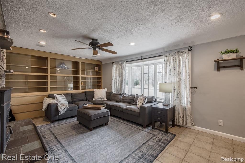 475 S Coats Road, Oxford, MI 48371 — Photo 8