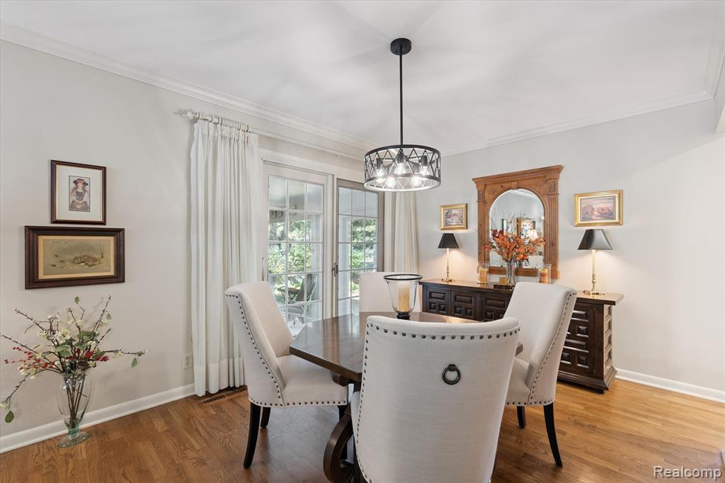915 E River Road, Flushing, MI 48433 — Photo 9
