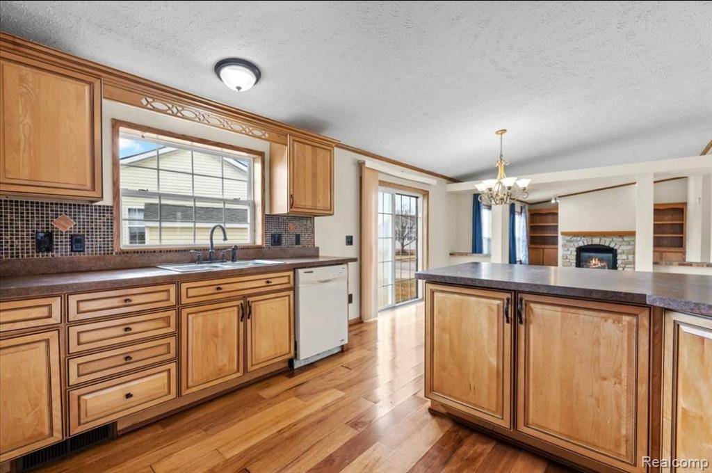 45288 Burgundy Drive, Macomb, MI 48044 — Photo 6