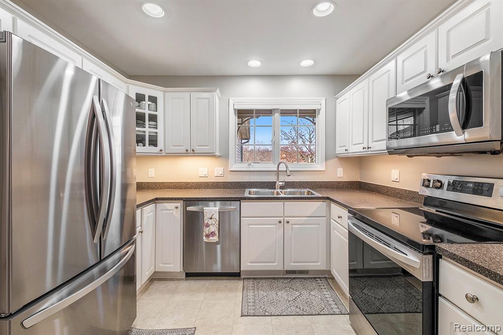 620 Shoreline Drive, Fenton, MI 48430 — Photo 5