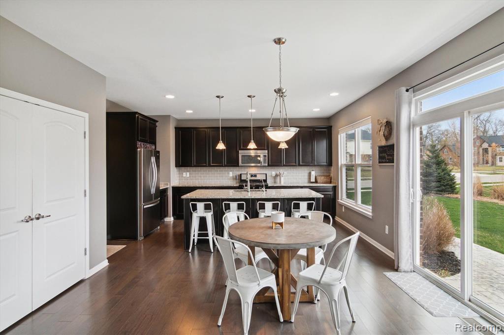 571 HUDSON Circle, South Lyon, MI 48178 — Photo 16