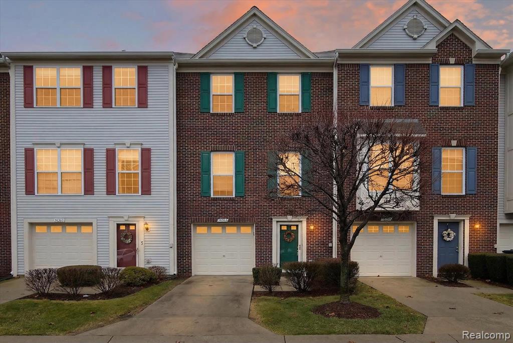 36366 Dominion Circle, Sterling Heights, MI 48310