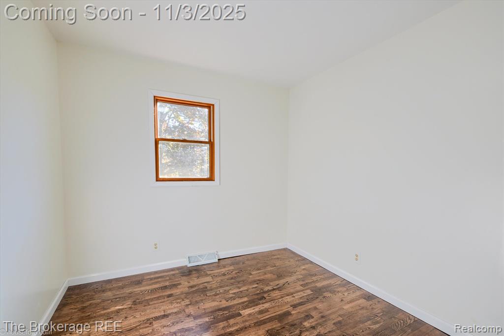 9298 Hilda Lane, Flushing, MI 48433 — Photo 18