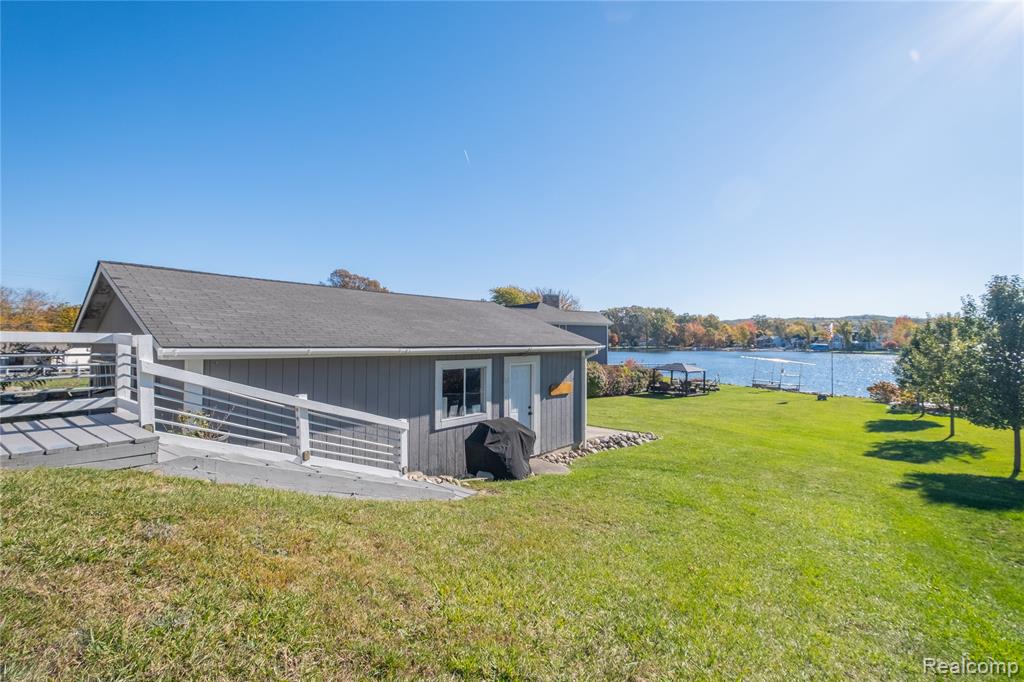 10476 Runyan Lake Road, Fenton, MI 48430 — Photo 40