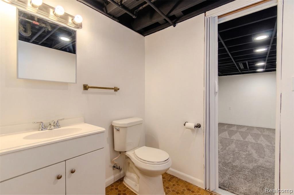 629 N VERMONT Avenue, Royal Oak, MI 48067 — Photo 26