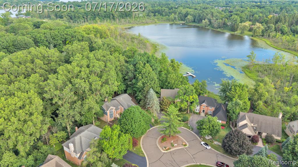 6081 Beachwood Drive, West Bloomfield, MI 48324 — Photo 67