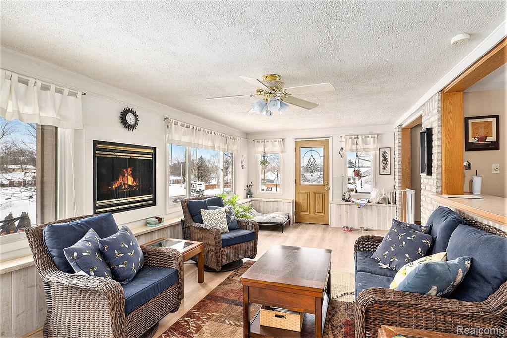 5203 SUNLYN Street, Grand Blanc, MI 48439 — Photo 8