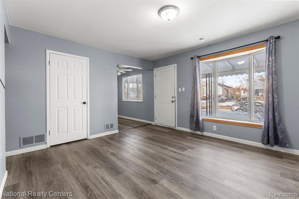 457 Stewart Avenue, Lincoln Park, MI 48146 — Photo 6