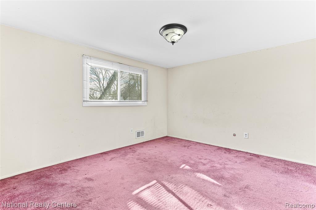 4817 Faircourt Drive, West Bloomfield, MI — Photo 37