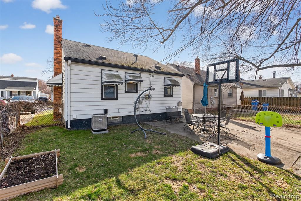 4140 Syracuse Street, Dearborn Heights, MI 48125 — Photo 26